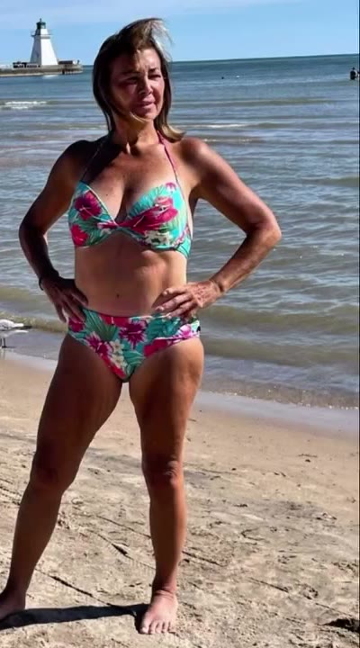 Lisa after losing 100 lbs